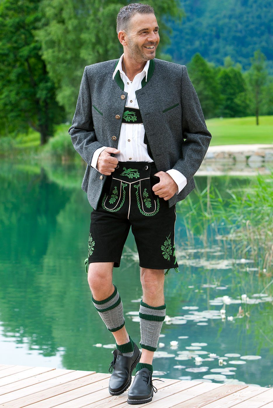 Kurze Lederhose Gunold in schwarz/grün