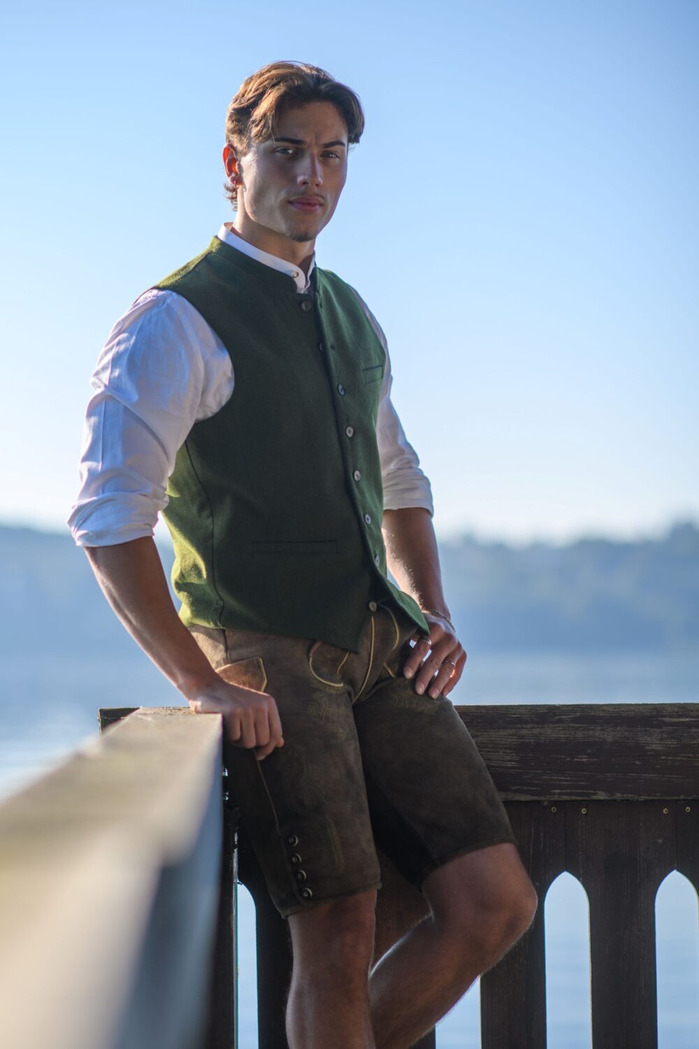 Alternative view of Trachtenweste Ebbo