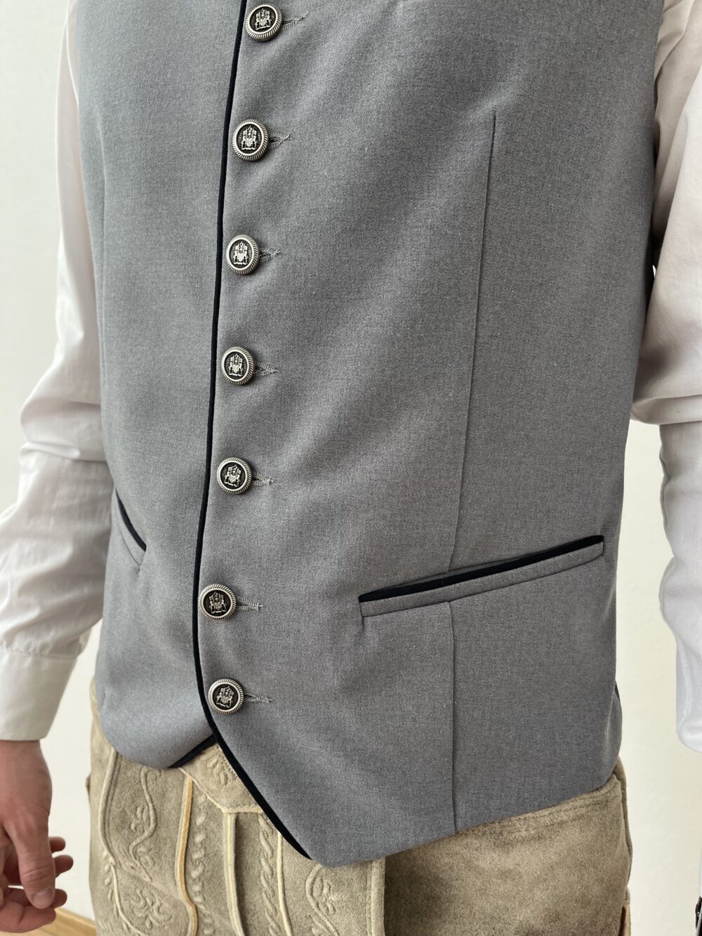Alternative view of Gilet Holger