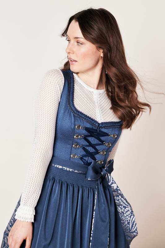 Alternative view of Dirndl Veronica (70cm)