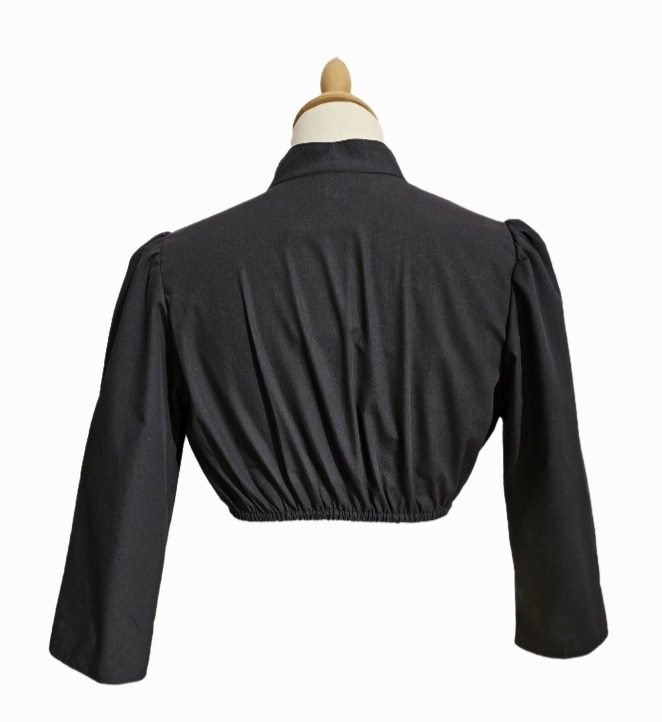 Alternative view of Dirndlbluse 0822 in schwarz