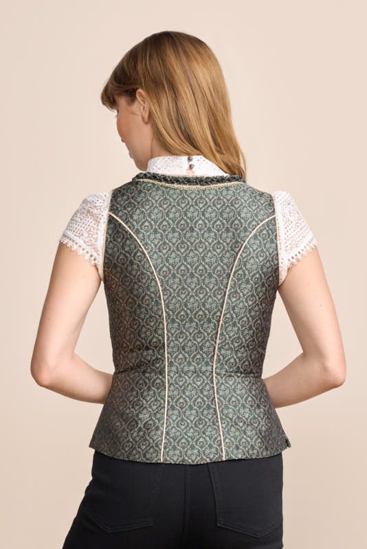 Alternative view of Trachtenmieder Danara