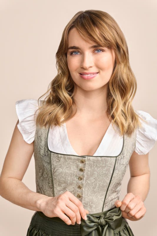 Alternative view of Dirndl Aniani (70cm)