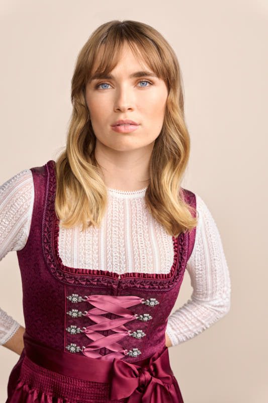 Alternative view of Dirndl Thialda (50cm)