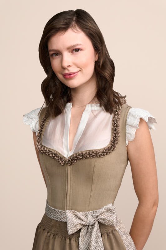 Alternative view of Dirndl Anica (70cm)