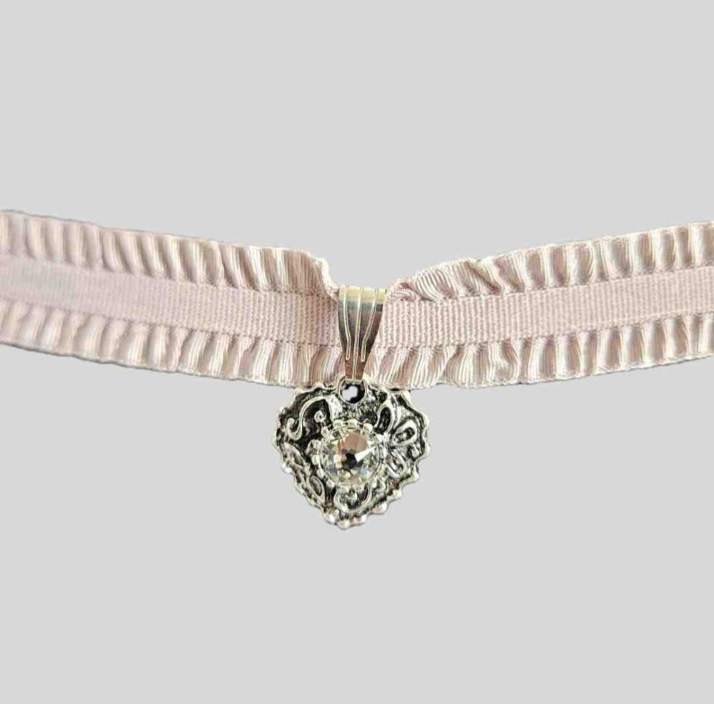 Kropfband mit Rüsche rosa