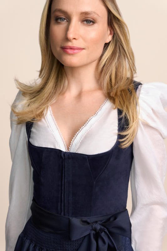 Alternative view of Dirndl Zelara (70cm)