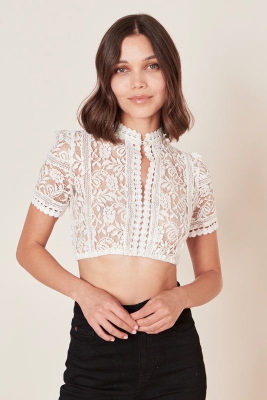 Dirndlbluse Benedicta – Bild 2