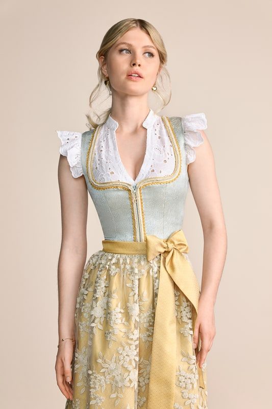 Alternative view of Dirndl Winnie (60cm)