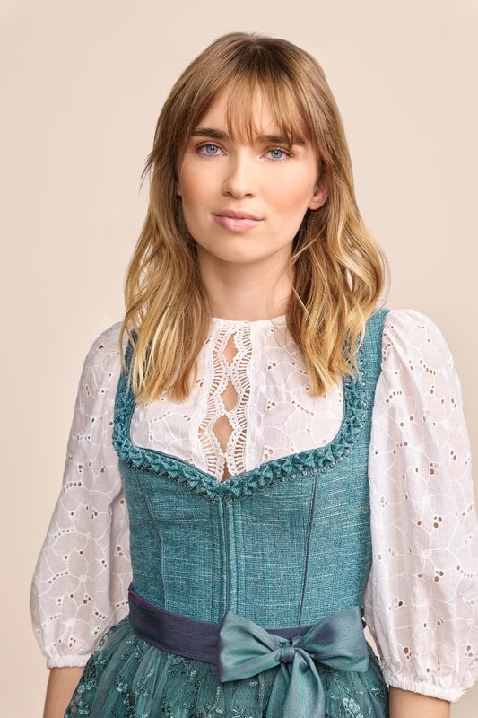 Alternative view of Dirndl Faya (60cm)