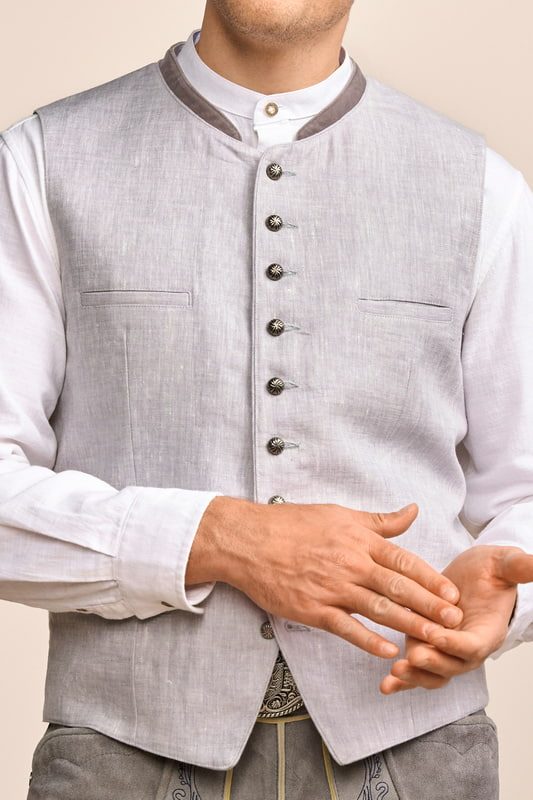 Alternative view of Trachtenweste Thorben