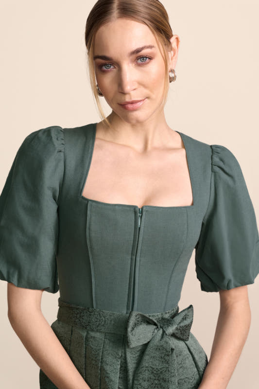 Alternative view of Dirndl Stacey (70cm)