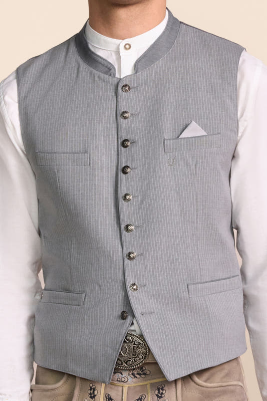 Alternative view of Trachtenweste Arto