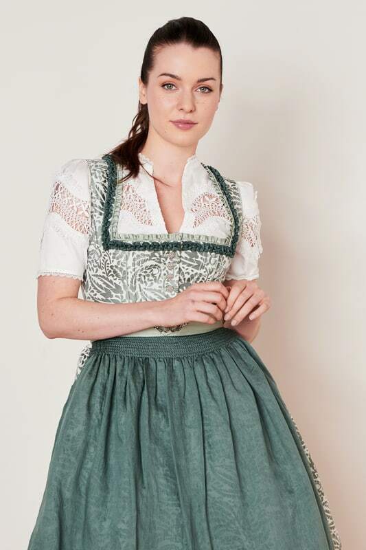 Alternative view of Dirndl Fritza (70cm)