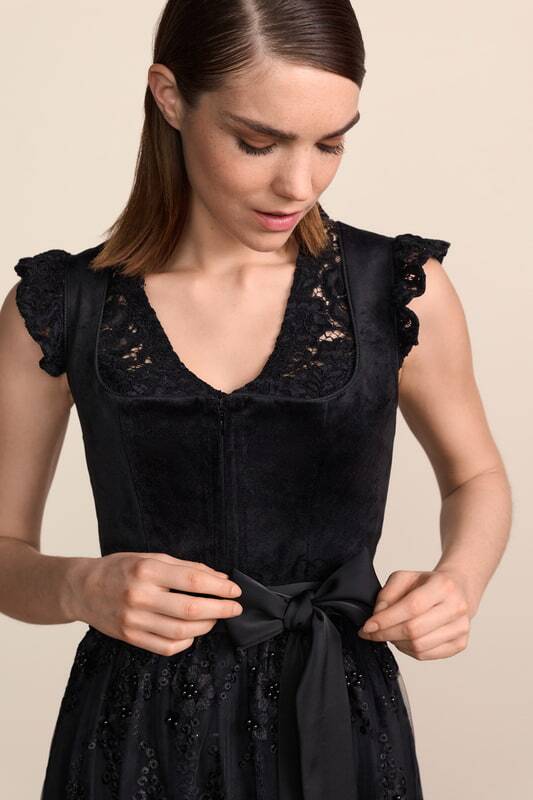 Alternative view of Dirndl Lovira (60cm)