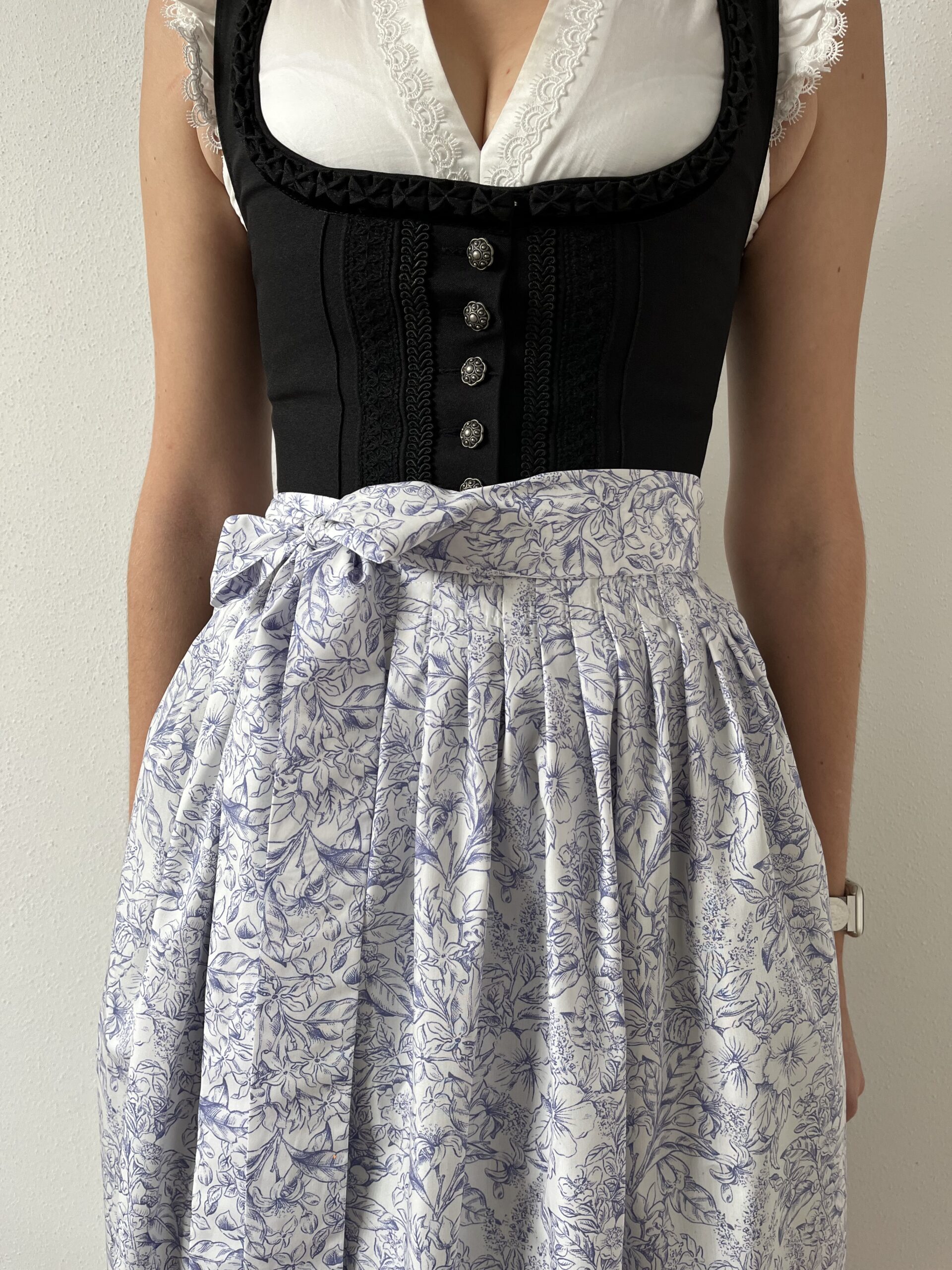 Dirndlschürze 90cm Blumenprint – Bild 3