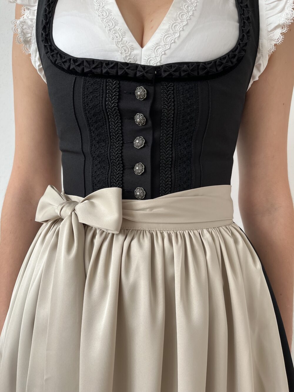 Alternative view of Dirndlschürze Satin 90cm beige