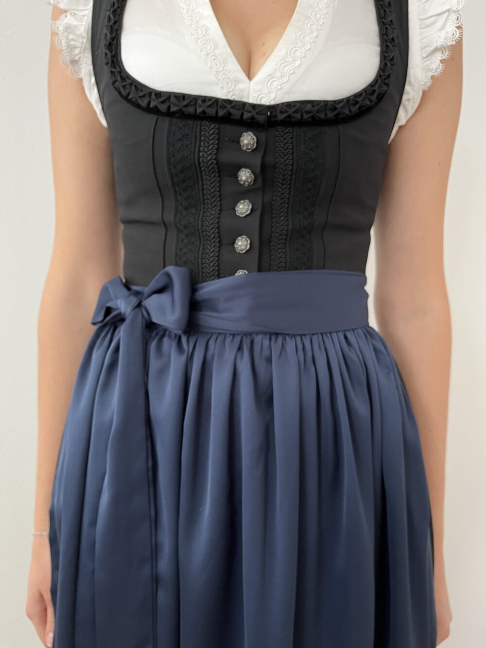 Alternative view of Dirndlschürze Satin 90cm navy
