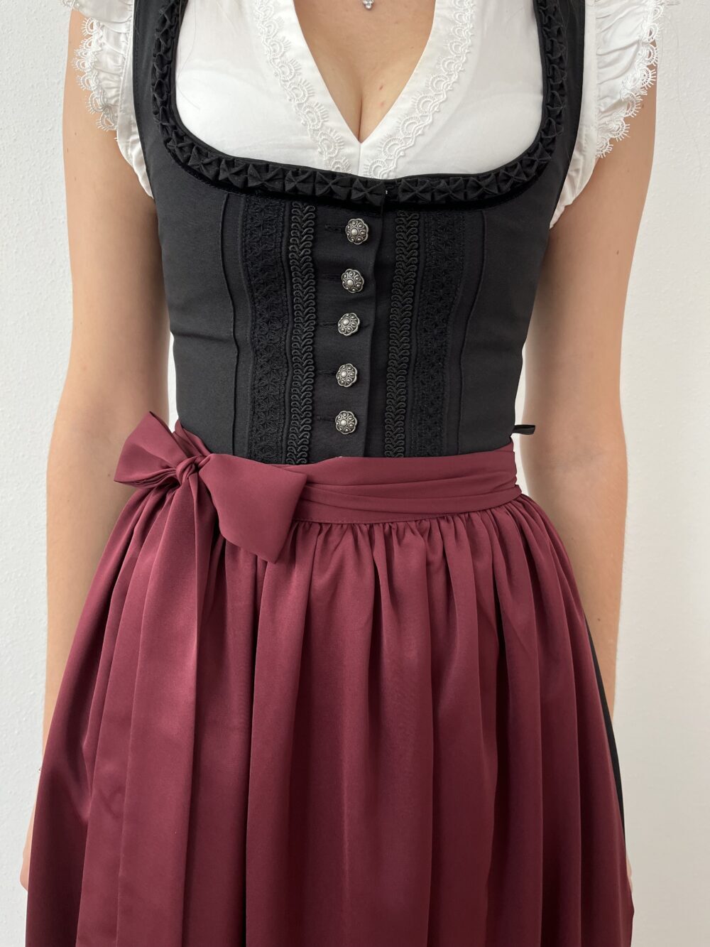 Dirndlschürze Satin 70cm rot